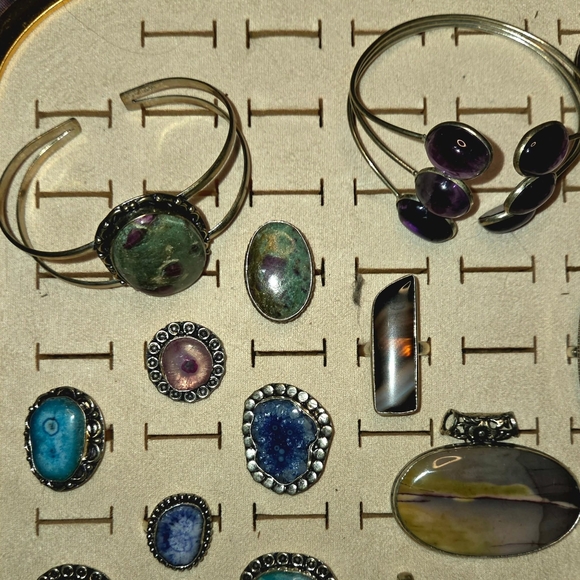 Resellers Lot ~33 Pcs of .925 Sterling Plated Gemstone Jewelry Most NWOT, 3 Vint - Picture 2 of 5